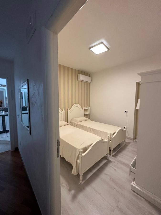 B&B By Family L&G Vibo Valentia Marina Exterior photo